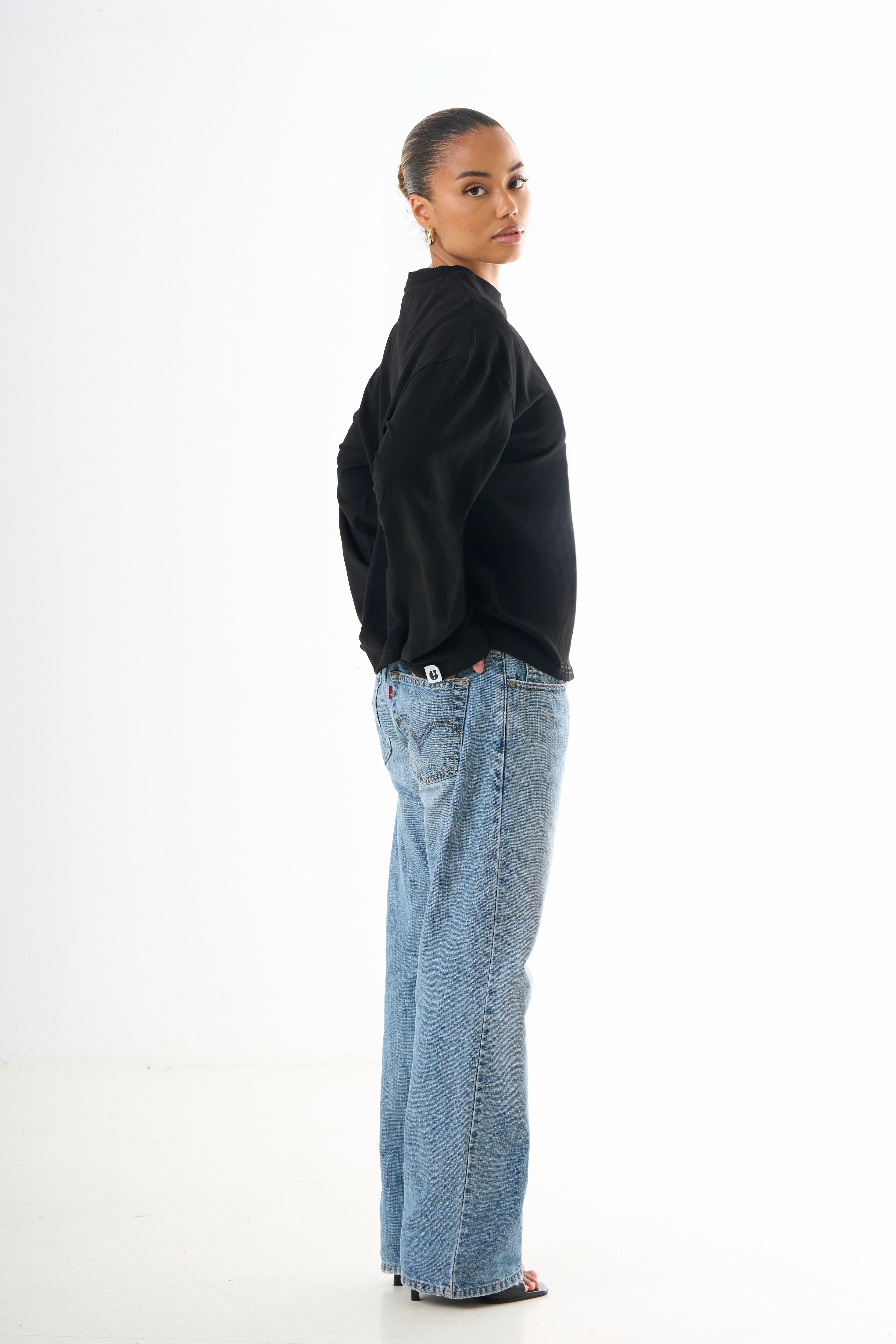 Fitted Long-sleeved - Black-1