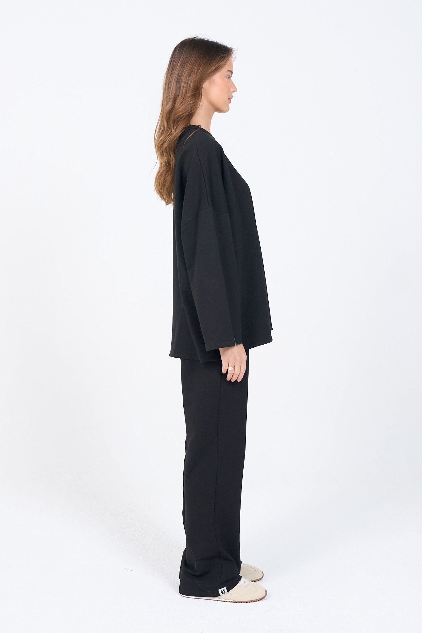 Relaxed Wide-Leg Pants